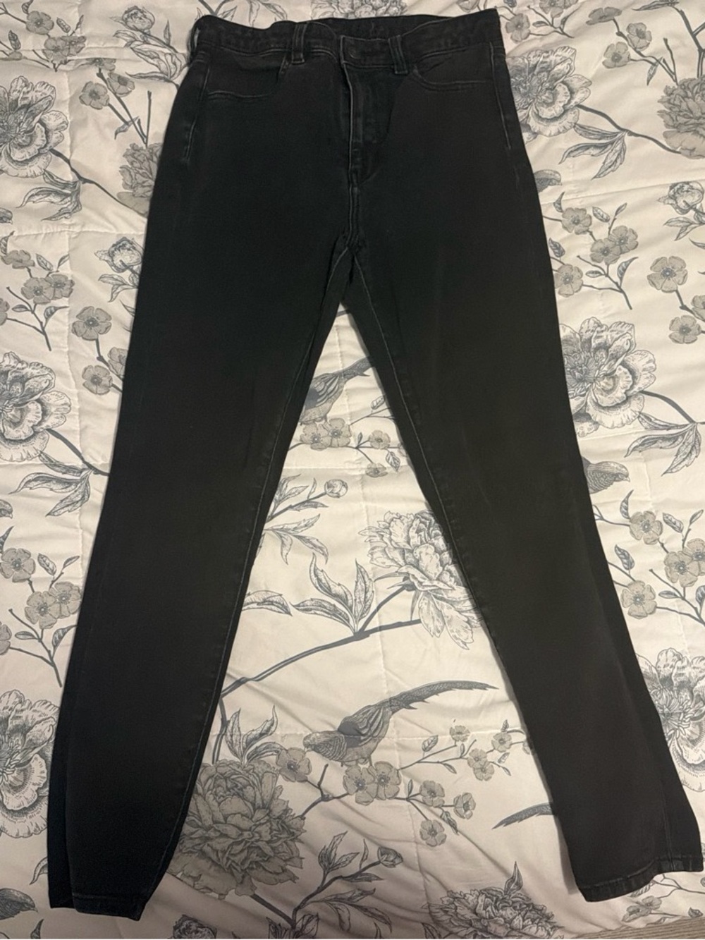 American Eagle Black High-Waist Skinny Jeans